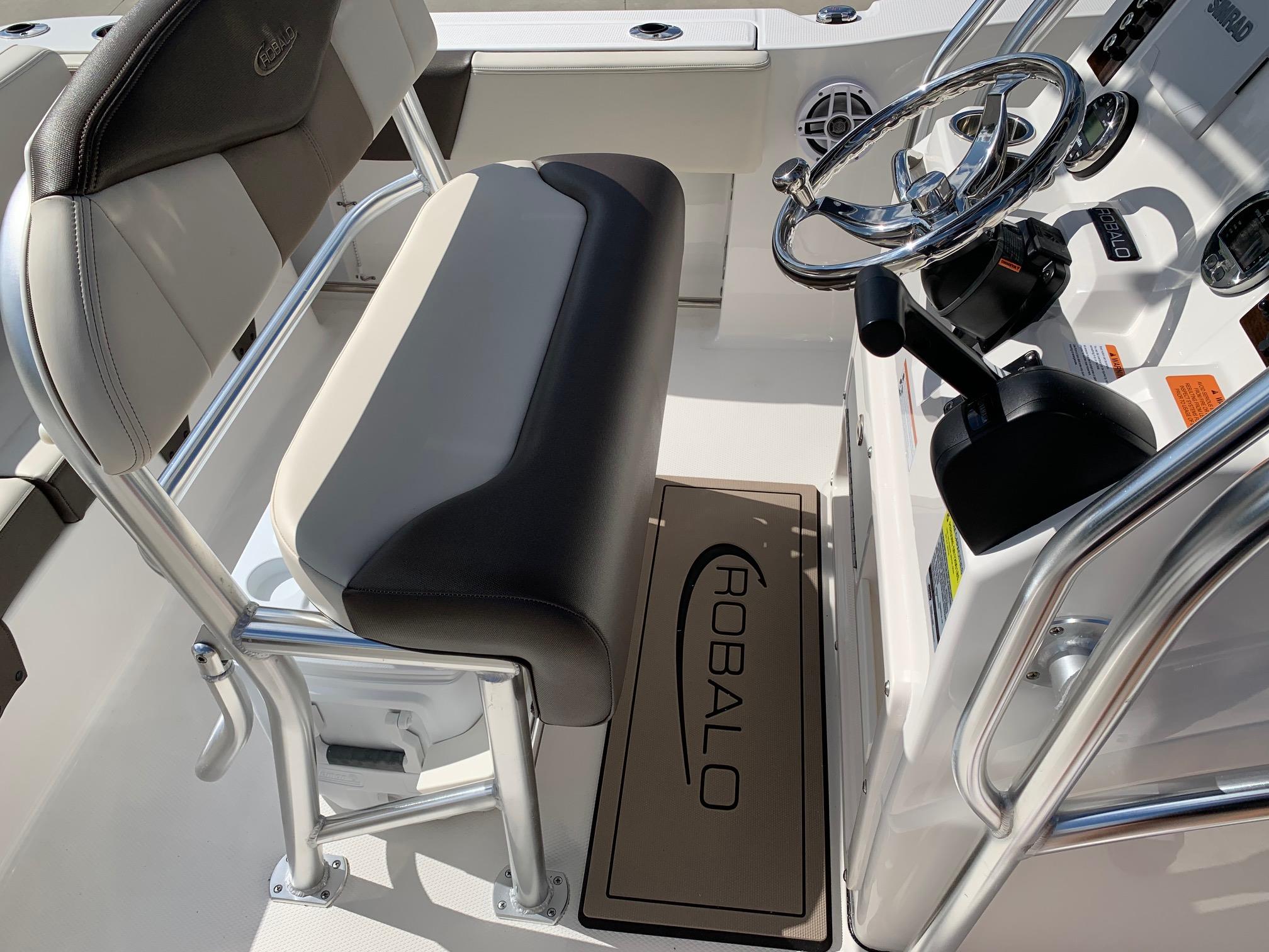 New 2026 Robalo R202 Explorer Biscayne Blue Boat for Sale | Anglers Marine