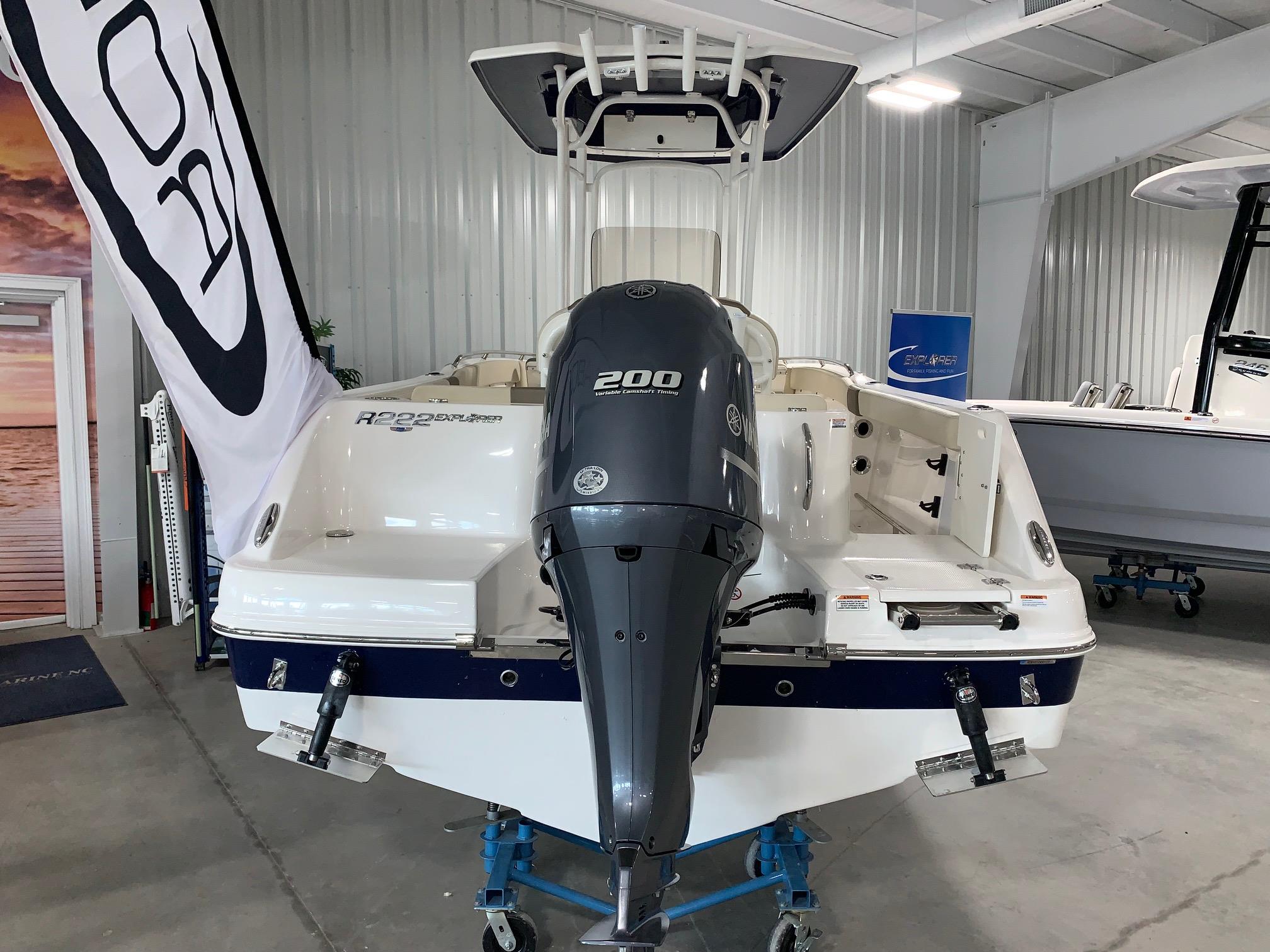 Robalo R222 New New 2026 Robalo R222 Explorer Biscayne Blue/White Boat for Sale ...