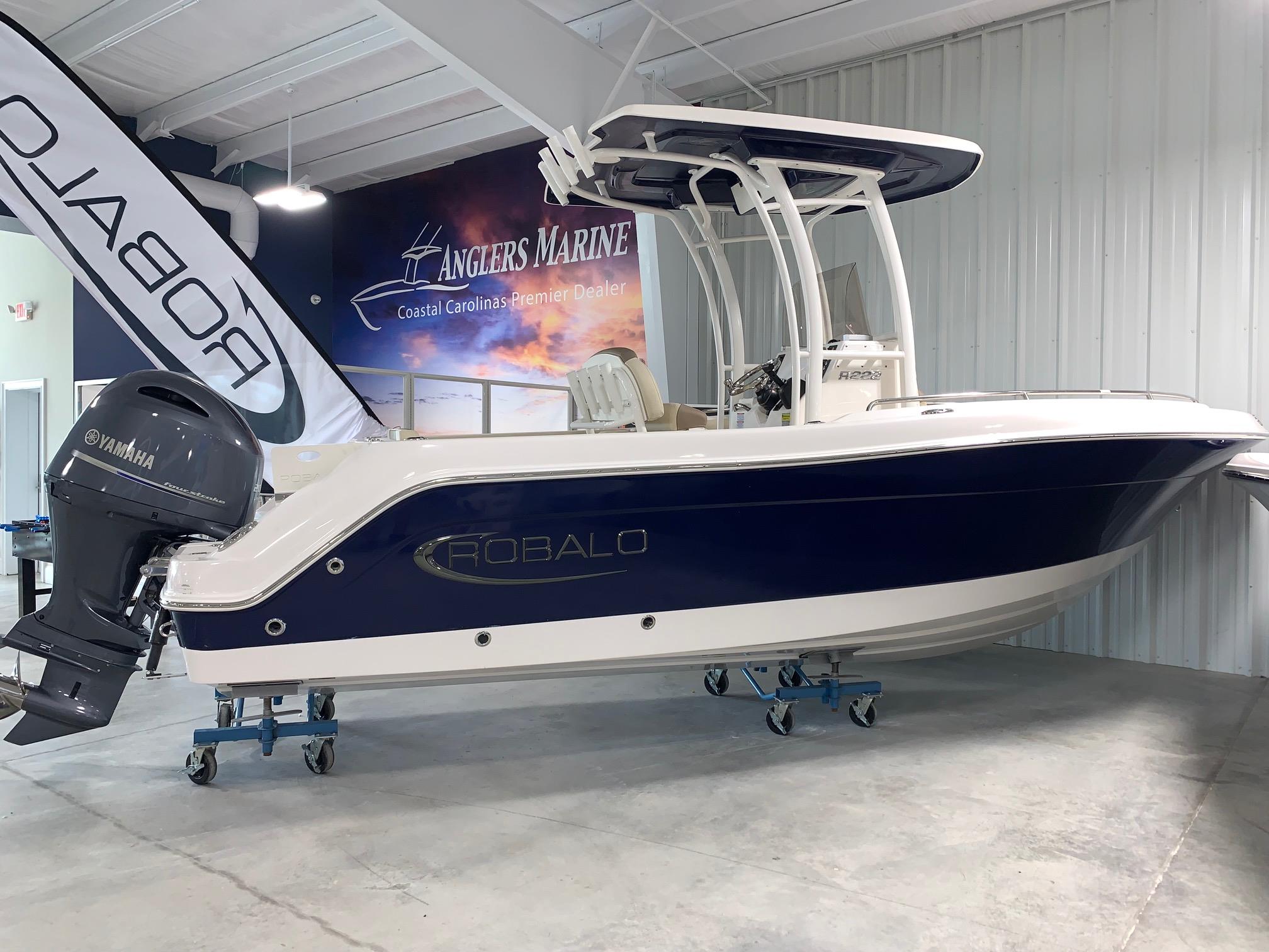 Robalo R222 New New 2026 Robalo R222 Explorer Biscayne Blue/White Boat for Sale ...