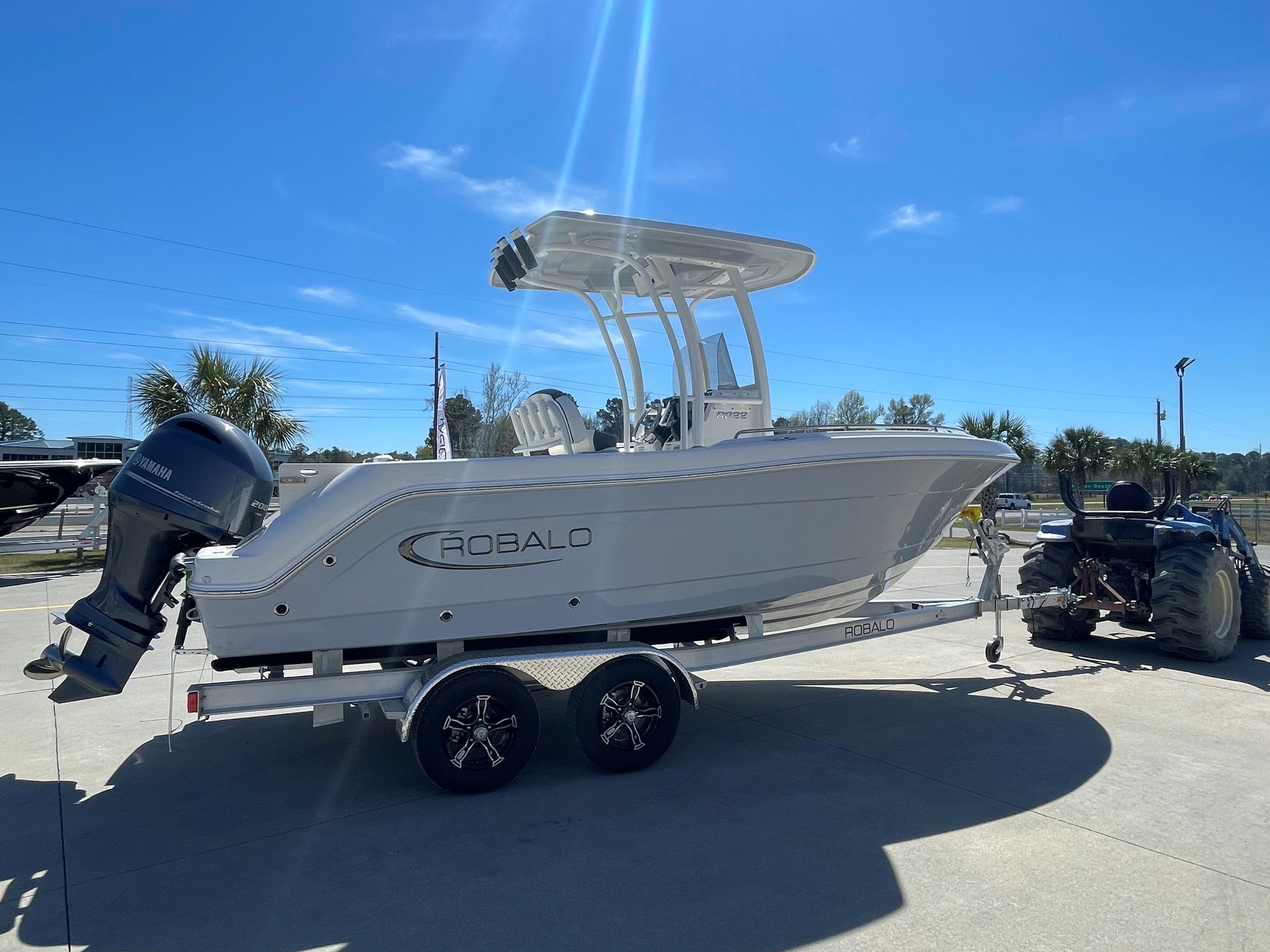 New 2026 Robalo R222 Explorer Alloy Gray Boat for Sale | Anglers Marine