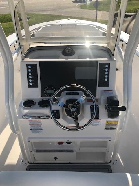 New 2026 Robalo R200 Shark Gray/White Boat for Sale | Anglers Marine