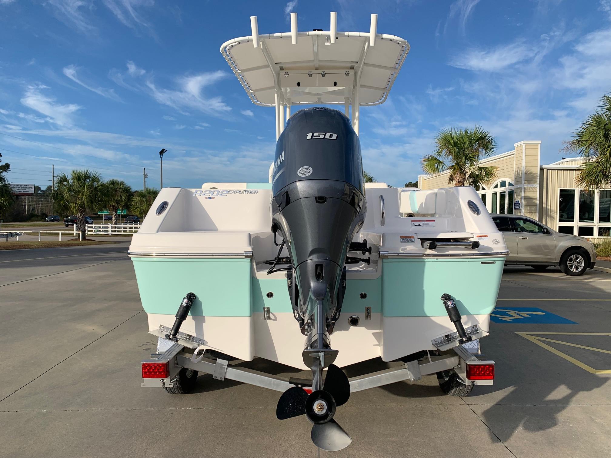 New 2026 Robalo R202 Explorer Seafoam/White Boat for Sale | Anglers Marine