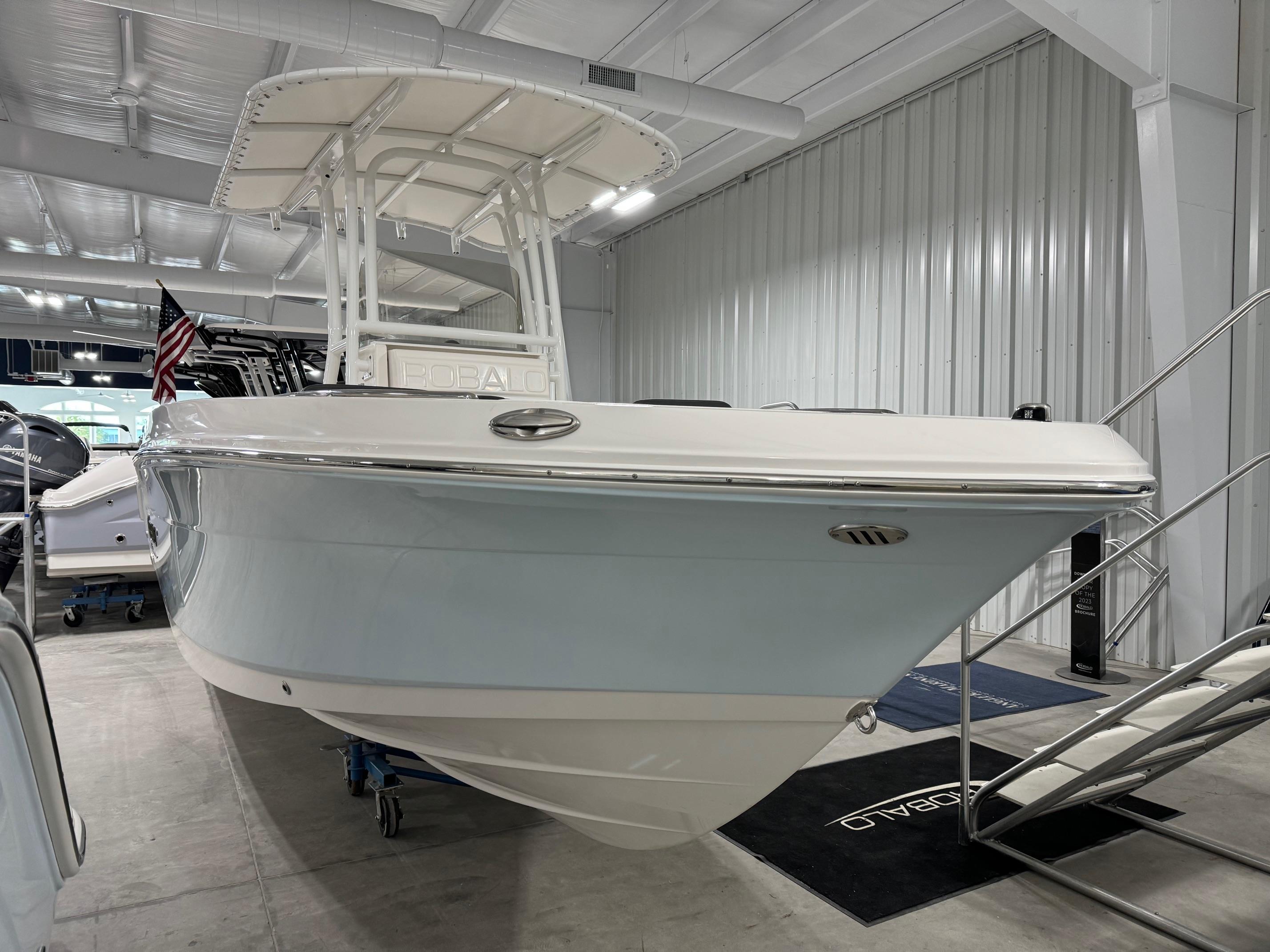 New 2025 Robalo R202 Explorer Ice Blue/White Boat for Sale | Anglers Marine