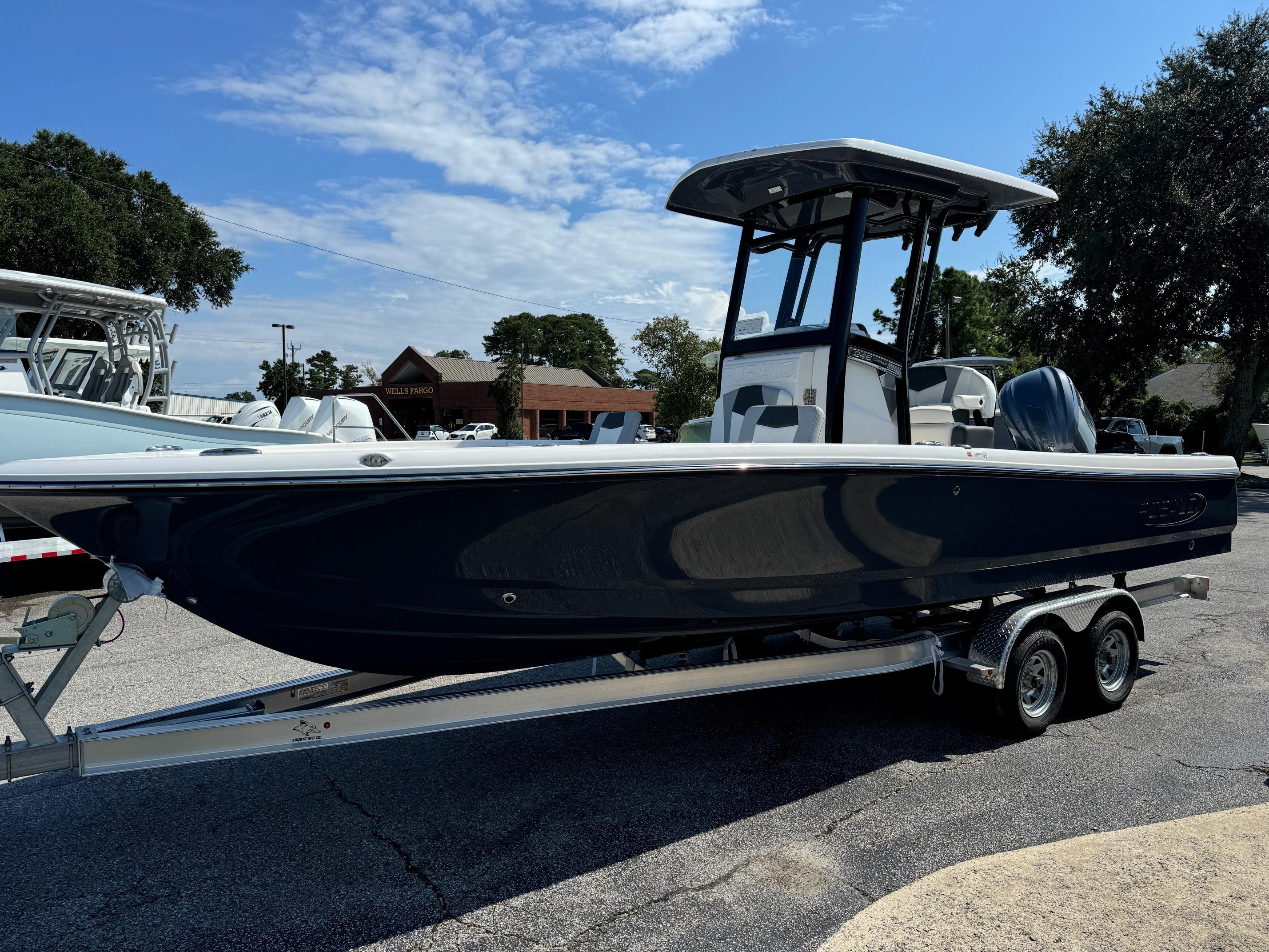 New 2025 Robalo 246 Cayman Shark Gray Boat for Sale | Anglers Marine
