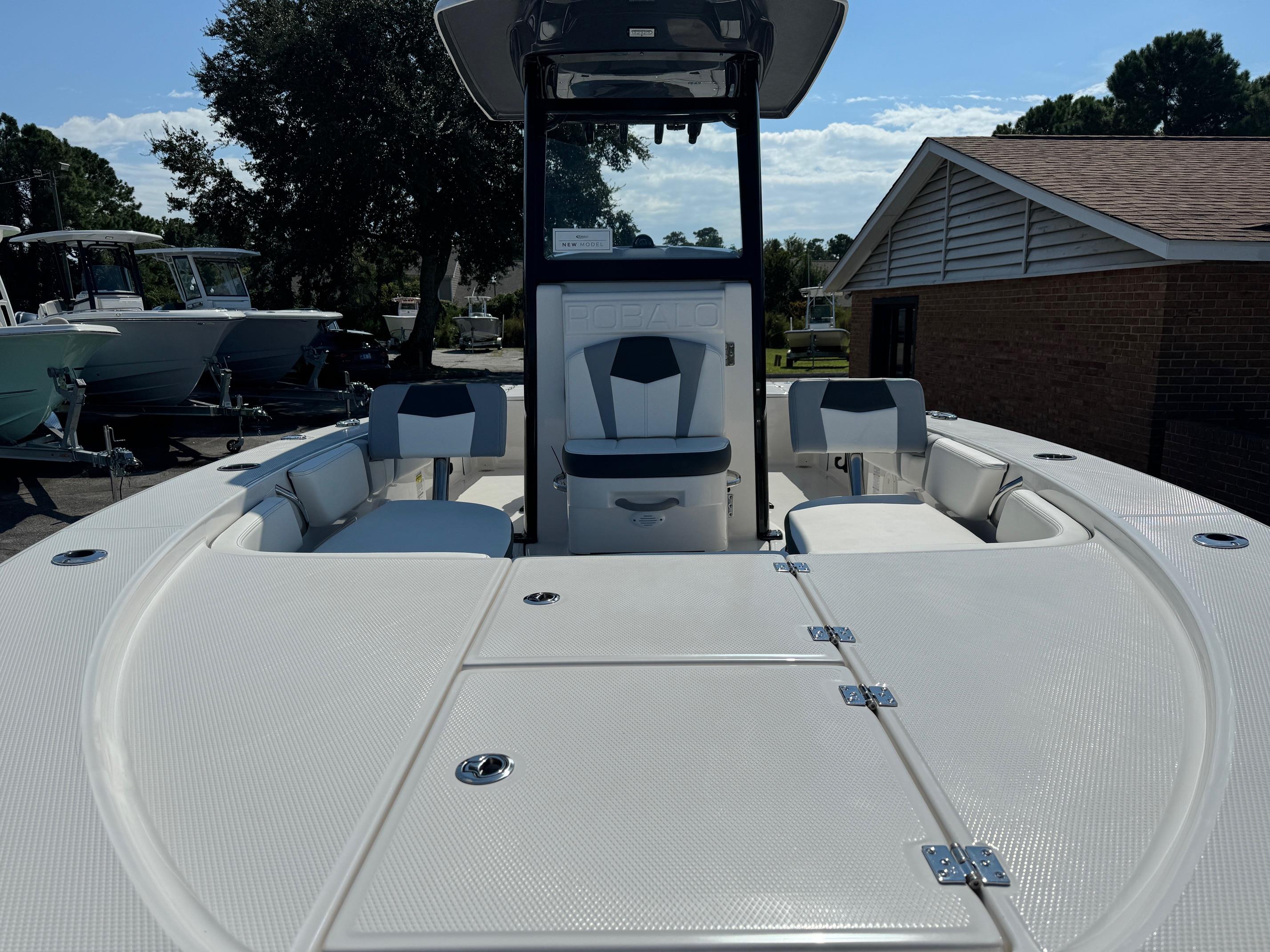 New 2025 Robalo 246 Cayman Shark Gray Boat for Sale | Anglers Marine