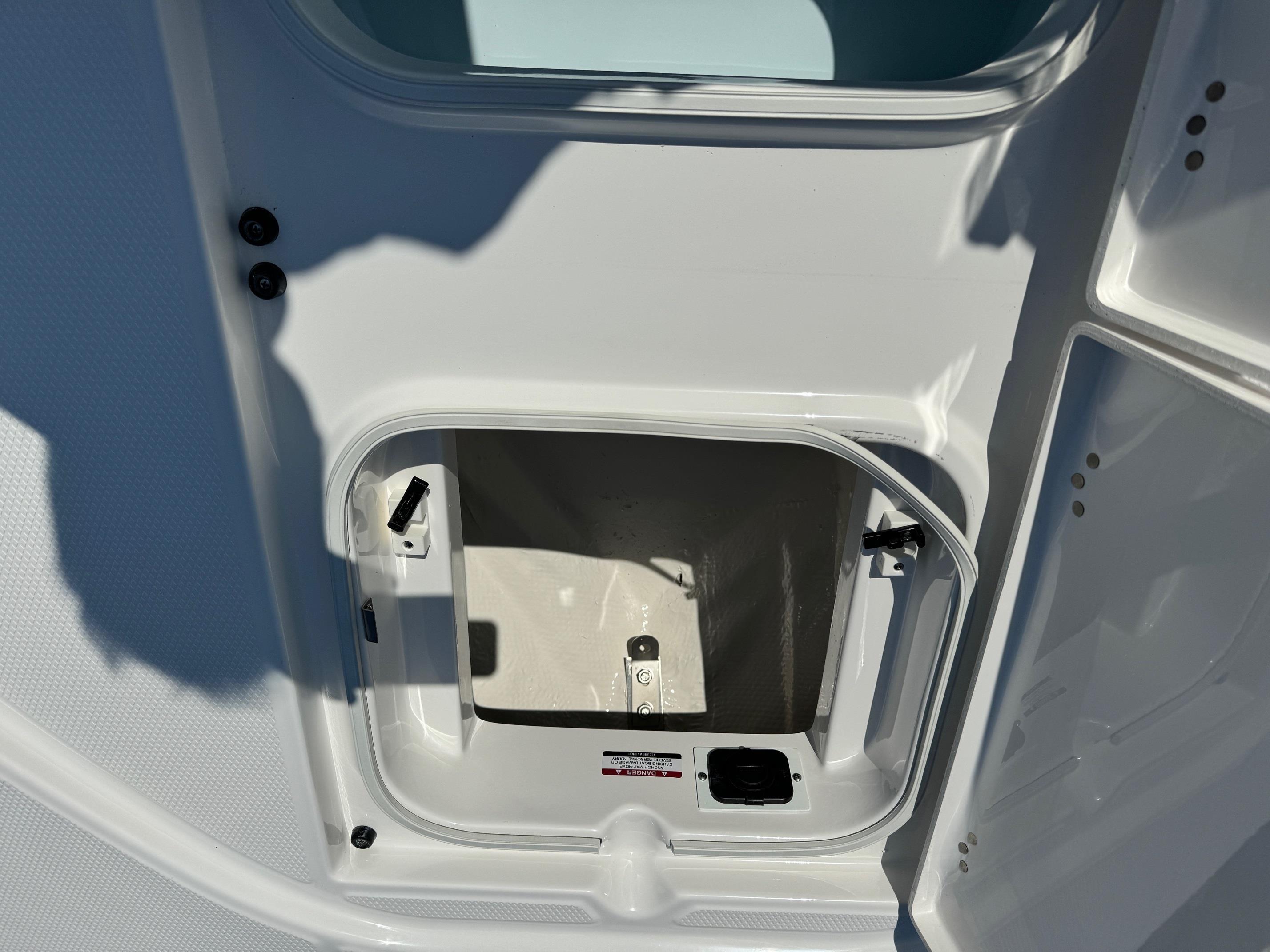 New 2025 Robalo 246 Cayman Shark Gray Boat for Sale | Anglers Marine
