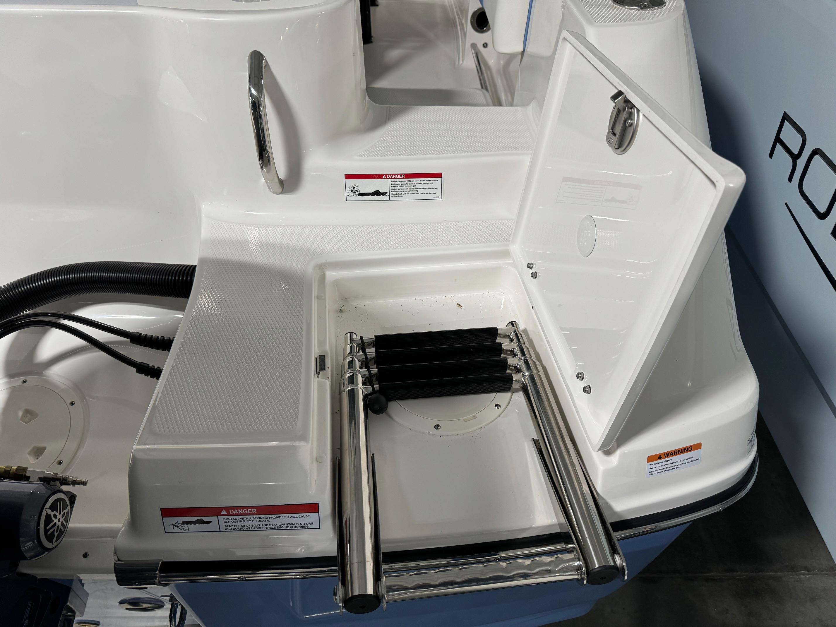 New 2026 Robalo R202 Explorer Steel Blue Boat for Sale | Anglers Marine