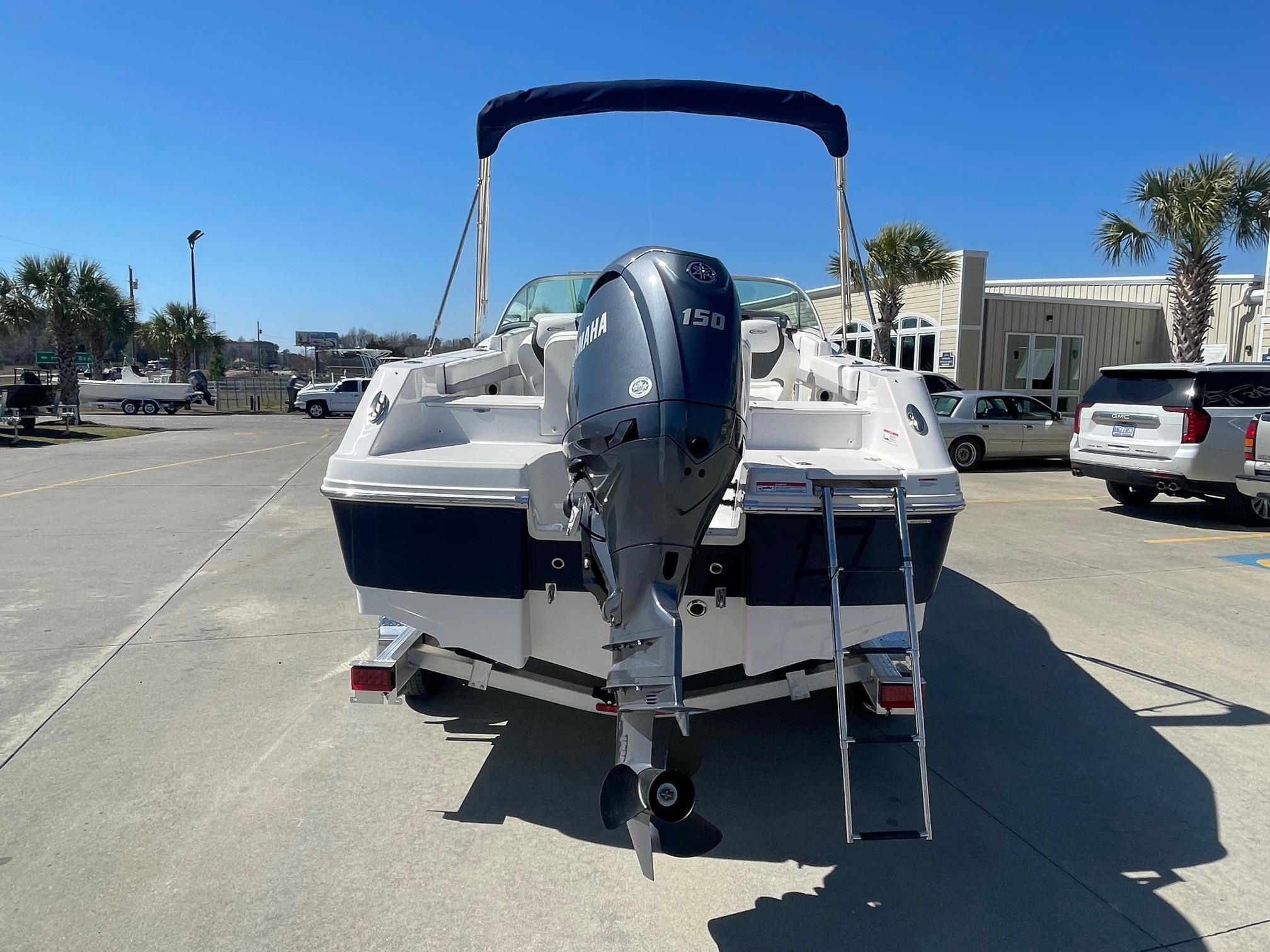 New 2025 Robalo R207 Biscayne Blue Boat for Sale | Anglers Marine