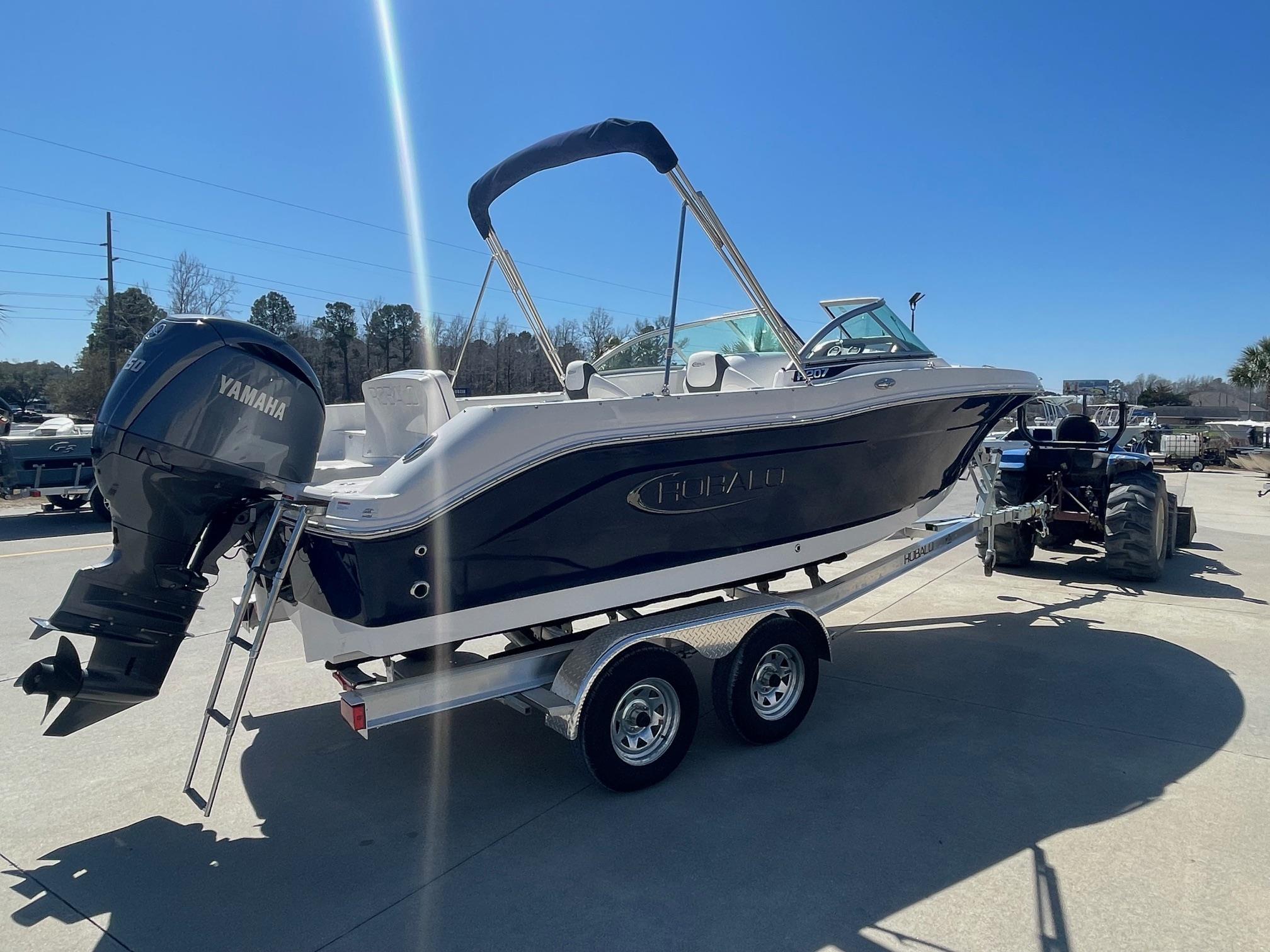 New 2025 Robalo R207 Biscayne Blue Boat for Sale | Anglers Marine