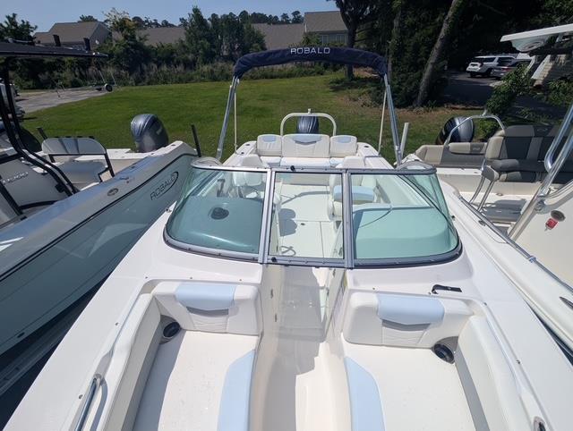 New 2025 Robalo R207 Ice Blue Boat for Sale | Anglers Marine