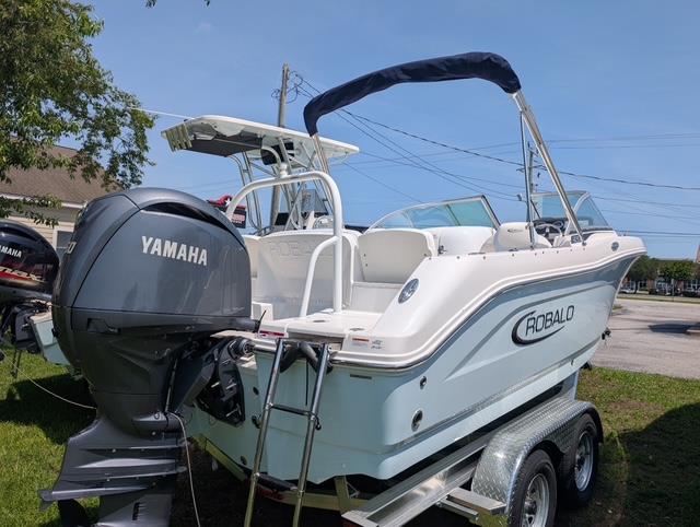 New 2025 Robalo R207 Ice Blue Boat for Sale | Anglers Marine