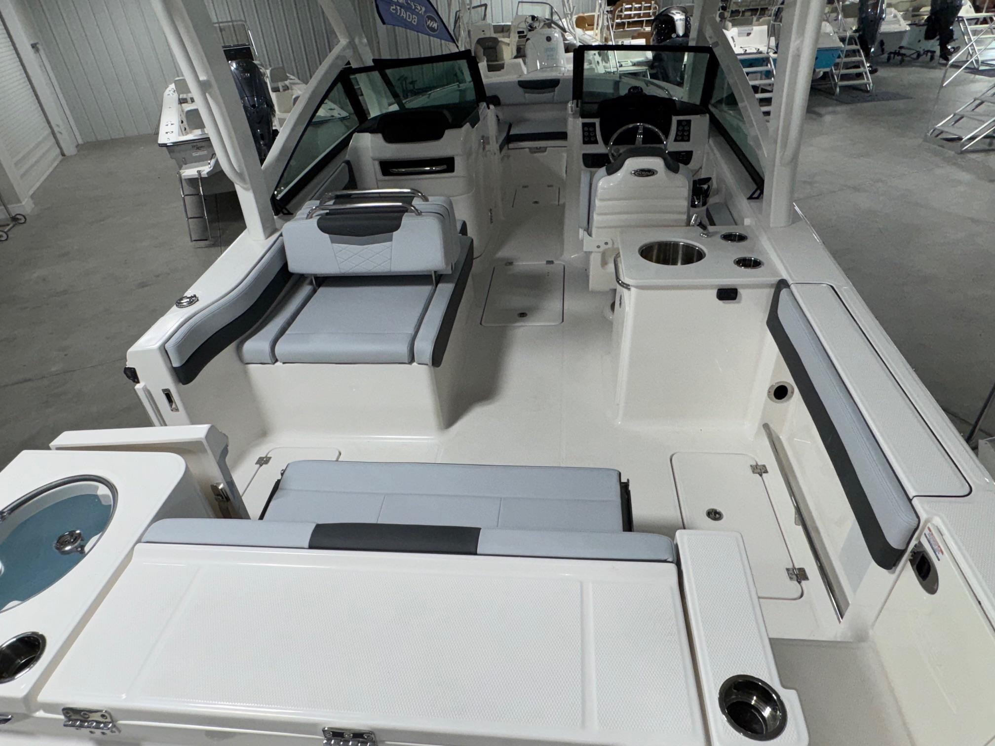 Robalo R257 New 2026 Robalo R257 Alloy Gray/White Boat for Sale | Anglers Marine