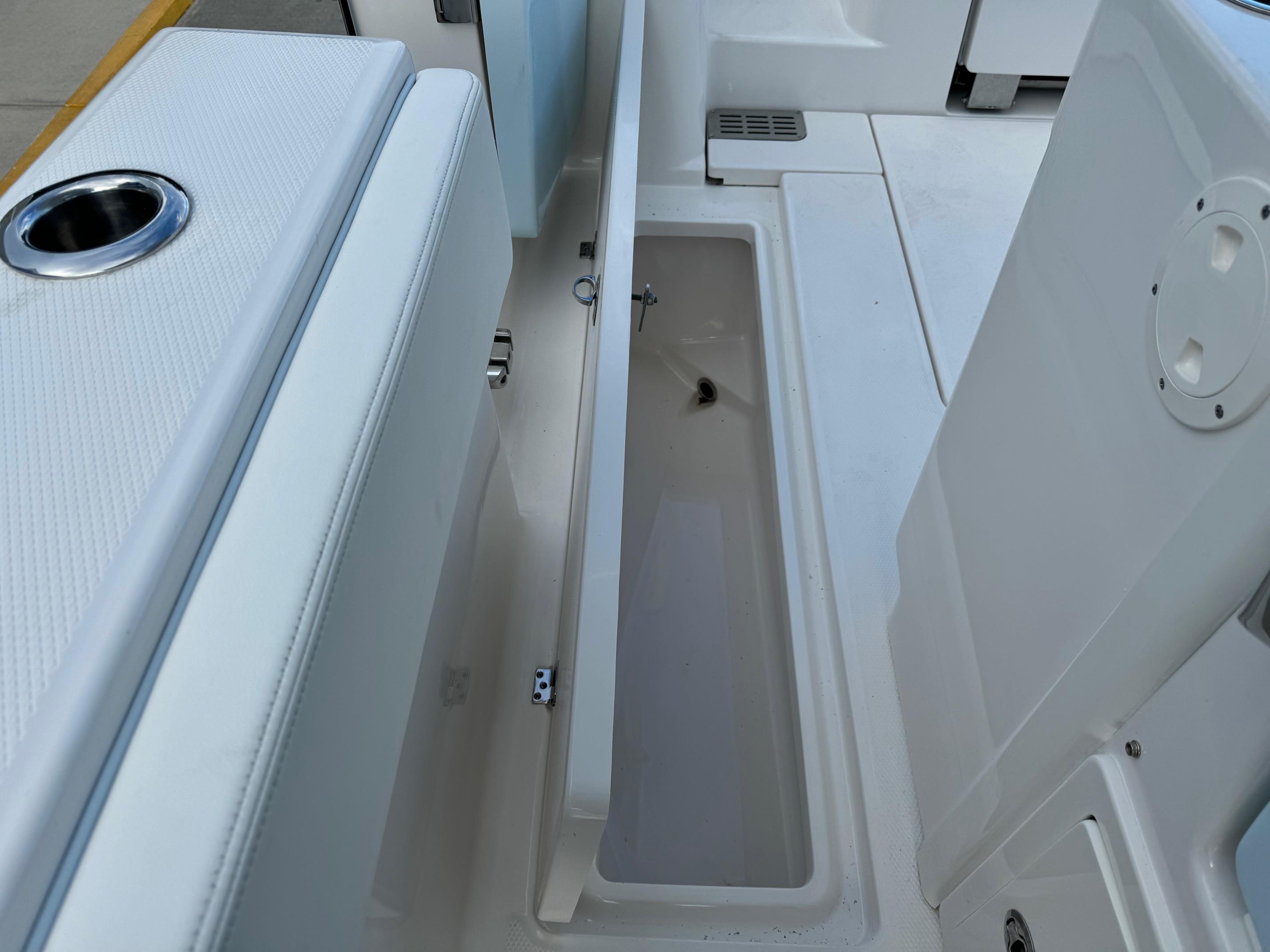 New 2025 Robalo R360 Ice Blue/White Boat for Sale | Anglers Marine