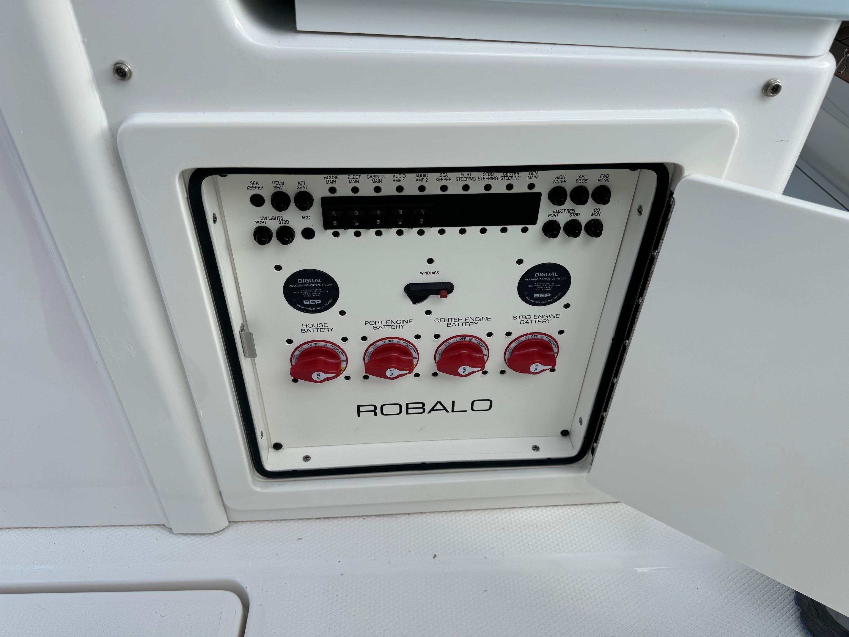 New 2025 Robalo R360 Ice Blue/White Boat for Sale | Anglers Marine