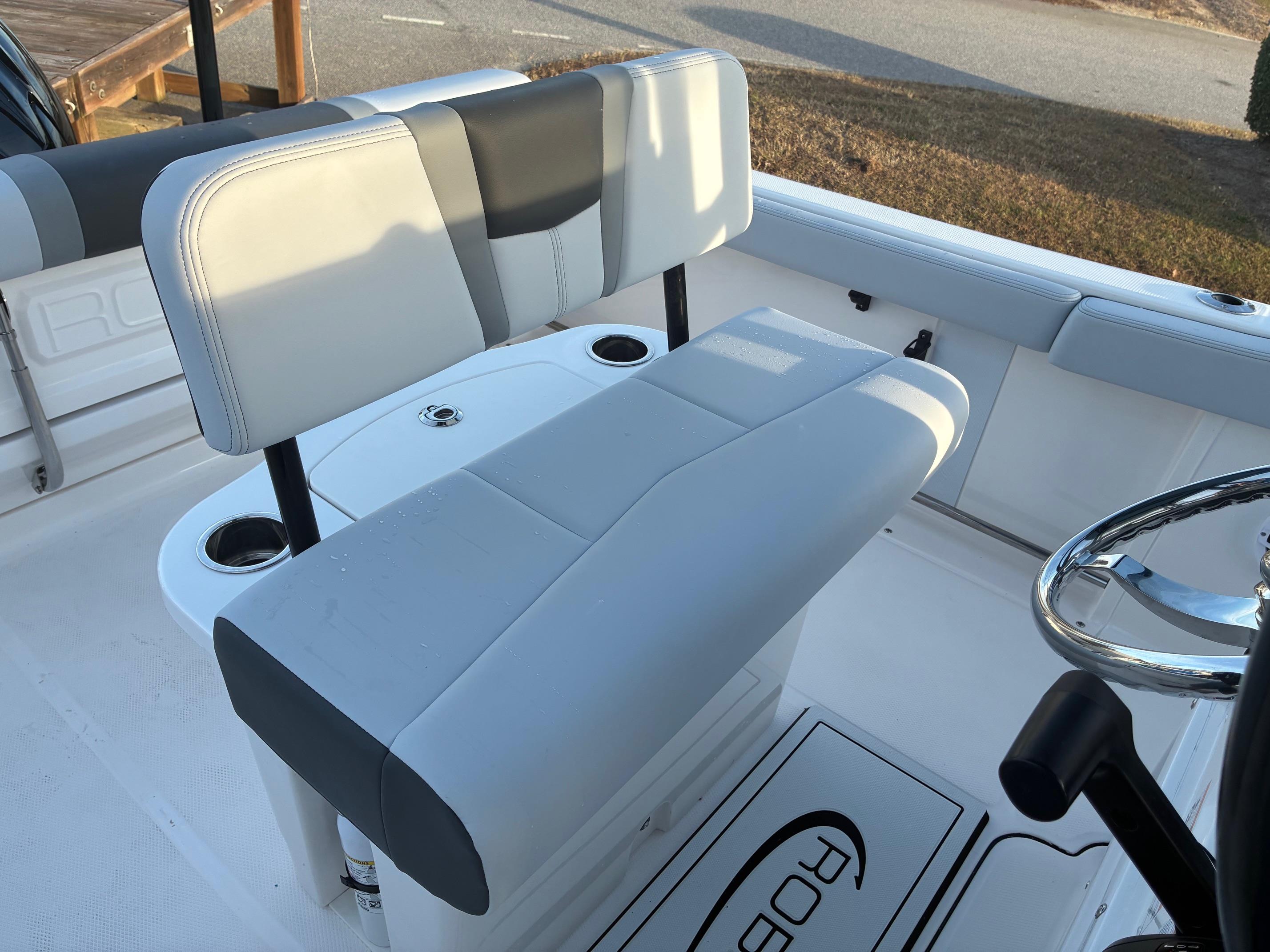 Robalo R222 New New 2026 Robalo R222 Atlas Blue Boat for Sale | Anglers Marine