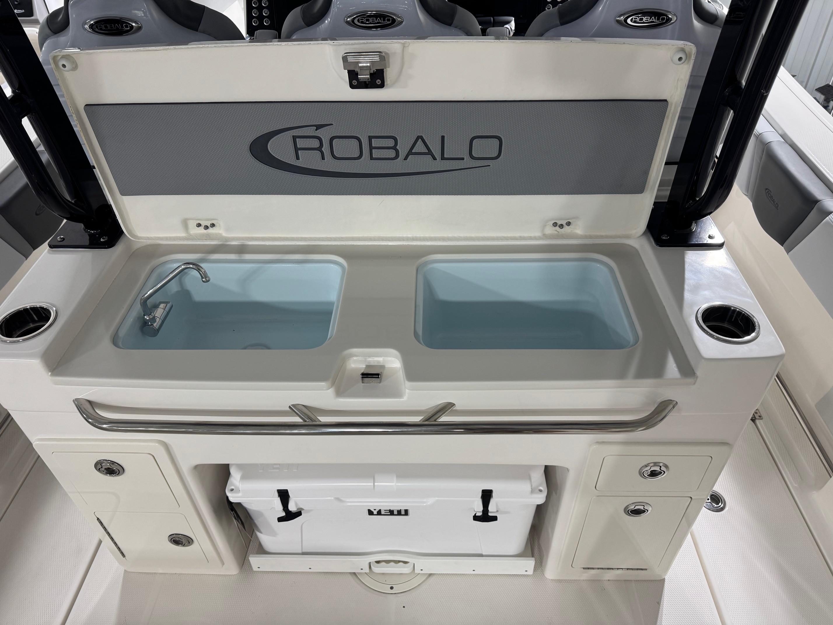New 2026 Robalo R300 Alloy Gray Boat for Sale | Anglers Marine