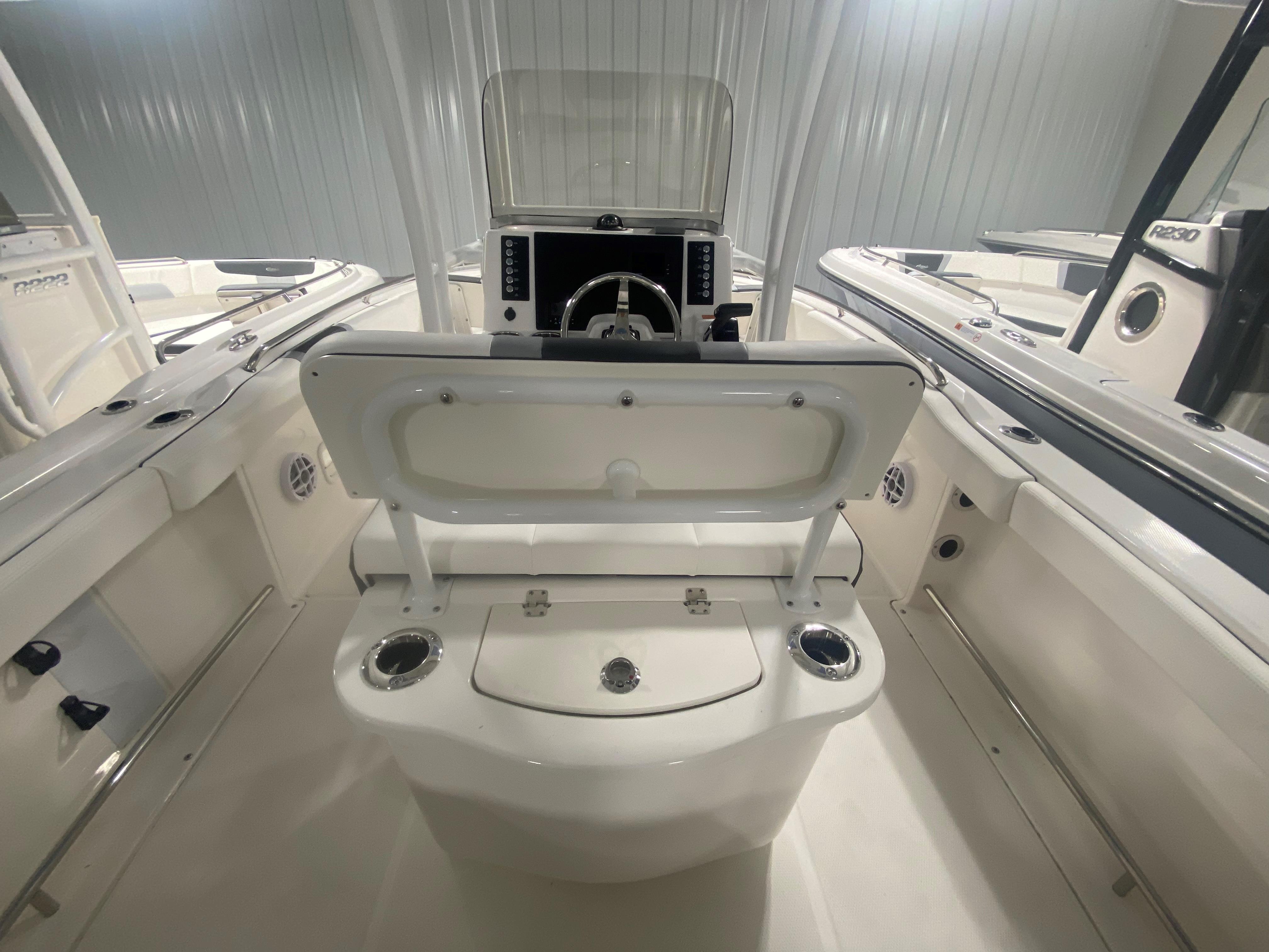 Robalo R222 New New 2026 Robalo R222 Steel Blue/White Boat for Sale | Anglers Marine